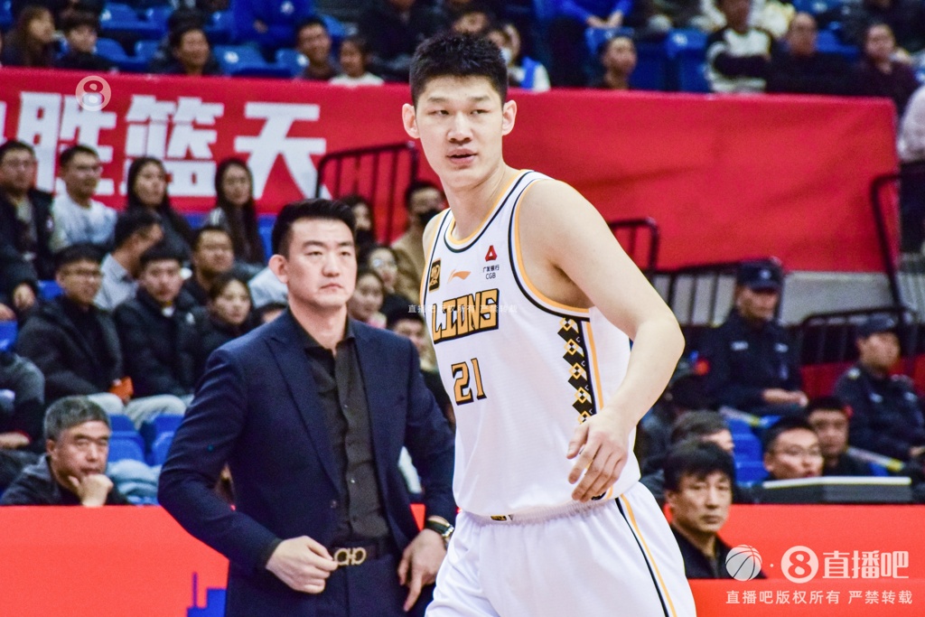 季孟年：广厦末节的防守没有降档 始终保持着令人震撼的强度