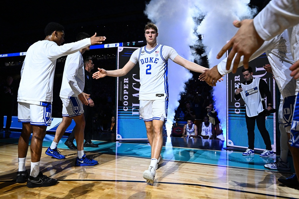 弗拉格:如果可以我绝对会回大学再打一年 但进NBA的机会不容错过