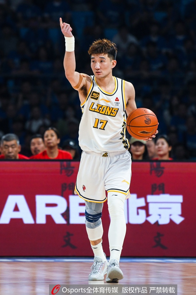 直播吧专访孙铭徽:季后赛打封闭出战 G5最后两罚不中是心态问题